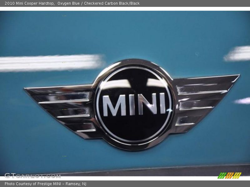 Oxygen Blue / Checkered Carbon Black/Black 2010 Mini Cooper Hardtop