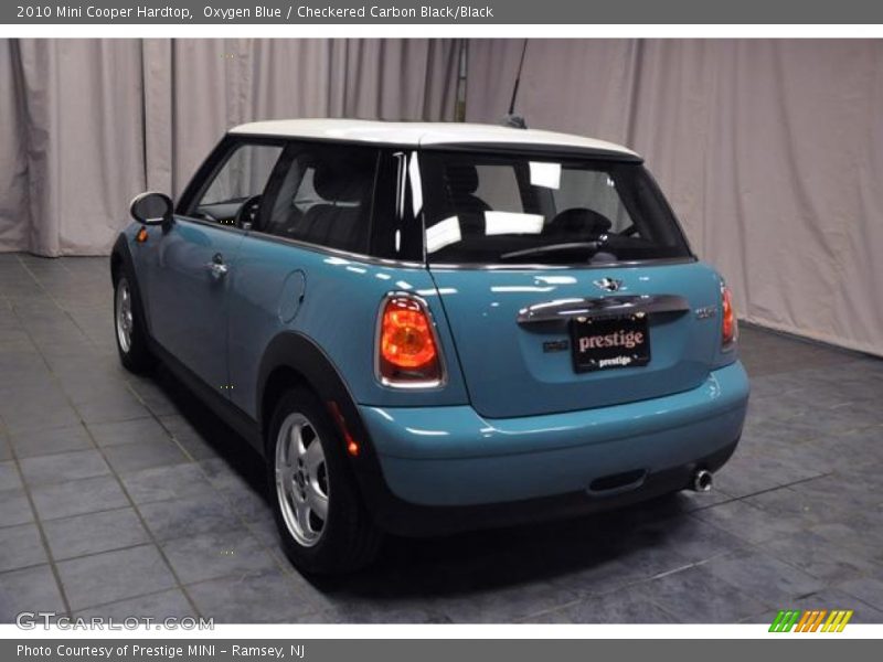 Oxygen Blue / Checkered Carbon Black/Black 2010 Mini Cooper Hardtop