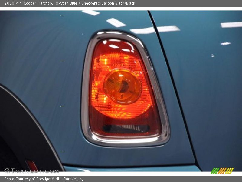 Oxygen Blue / Checkered Carbon Black/Black 2010 Mini Cooper Hardtop