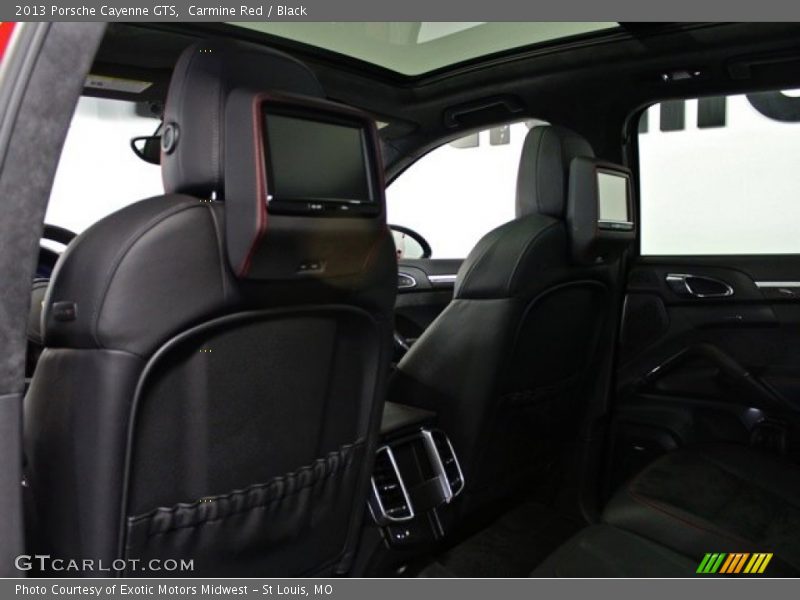 Entertainment System of 2013 Cayenne GTS