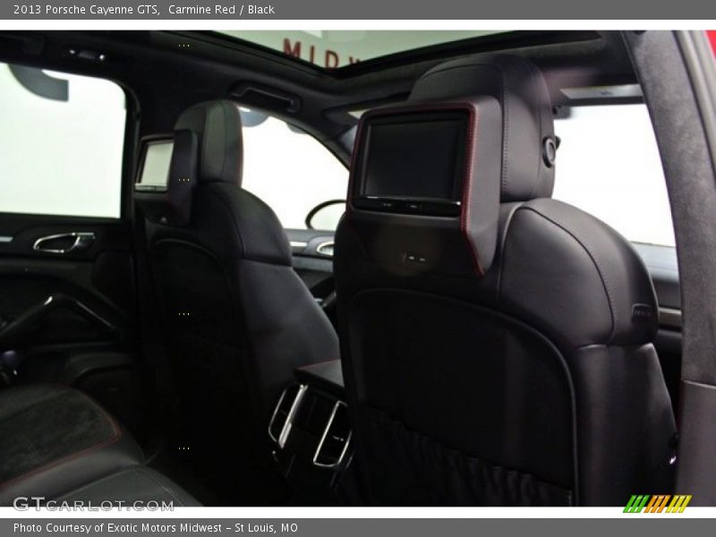 Entertainment System of 2013 Cayenne GTS