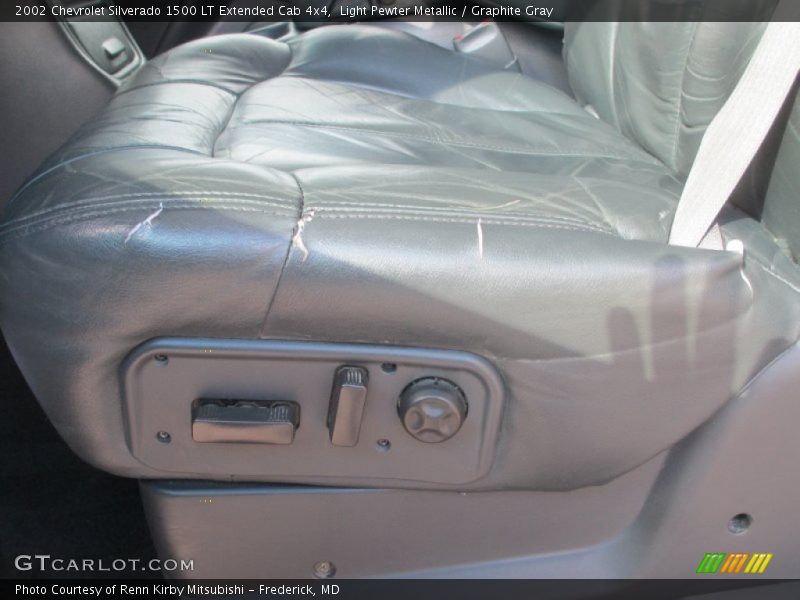 Light Pewter Metallic / Graphite Gray 2002 Chevrolet Silverado 1500 LT Extended Cab 4x4