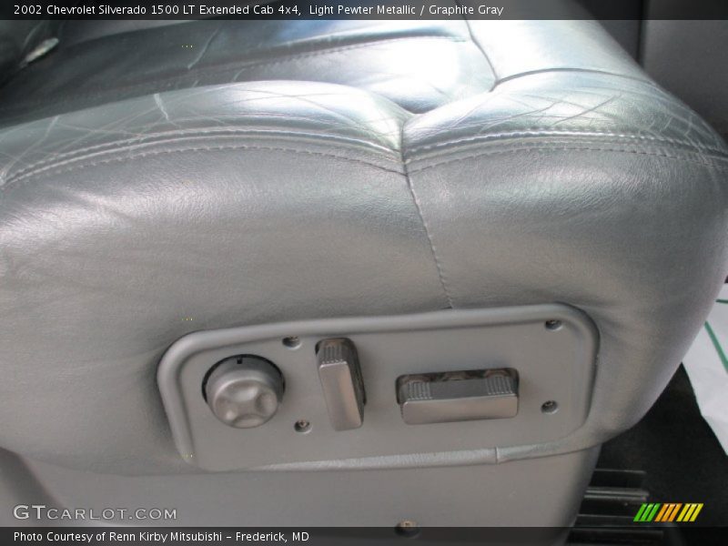 Light Pewter Metallic / Graphite Gray 2002 Chevrolet Silverado 1500 LT Extended Cab 4x4