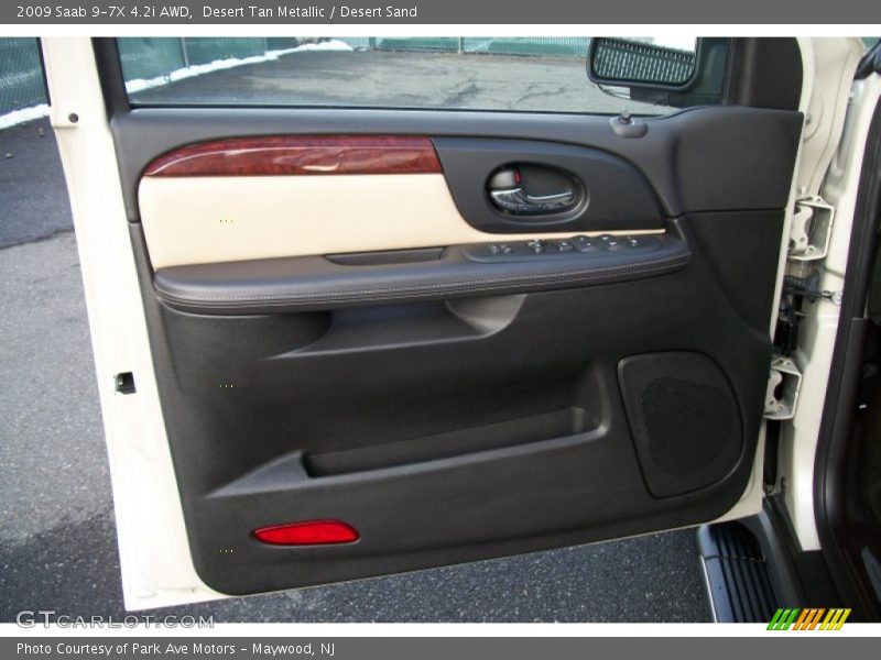 Door Panel of 2009 9-7X 4.2i AWD