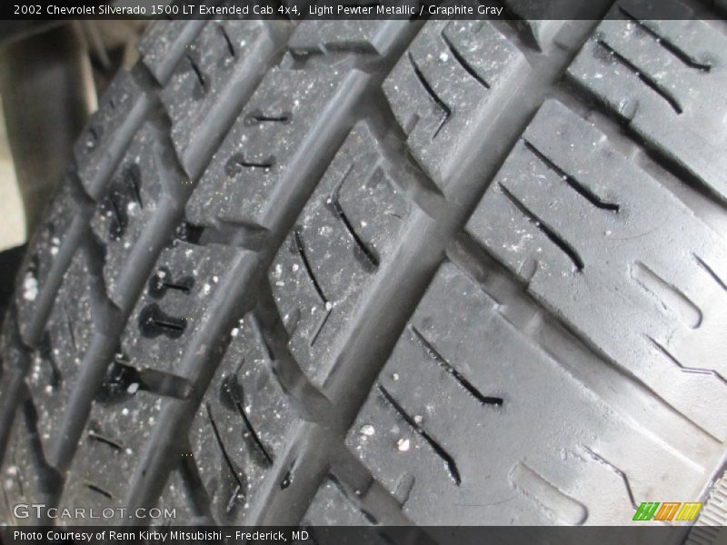 Light Pewter Metallic / Graphite Gray 2002 Chevrolet Silverado 1500 LT Extended Cab 4x4