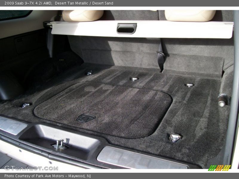  2009 9-7X 4.2i AWD Trunk