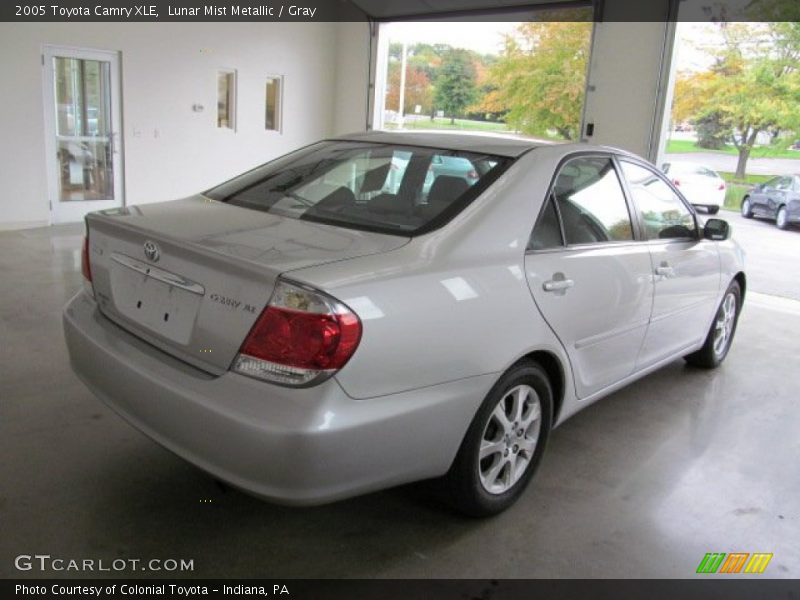 Lunar Mist Metallic / Gray 2005 Toyota Camry XLE