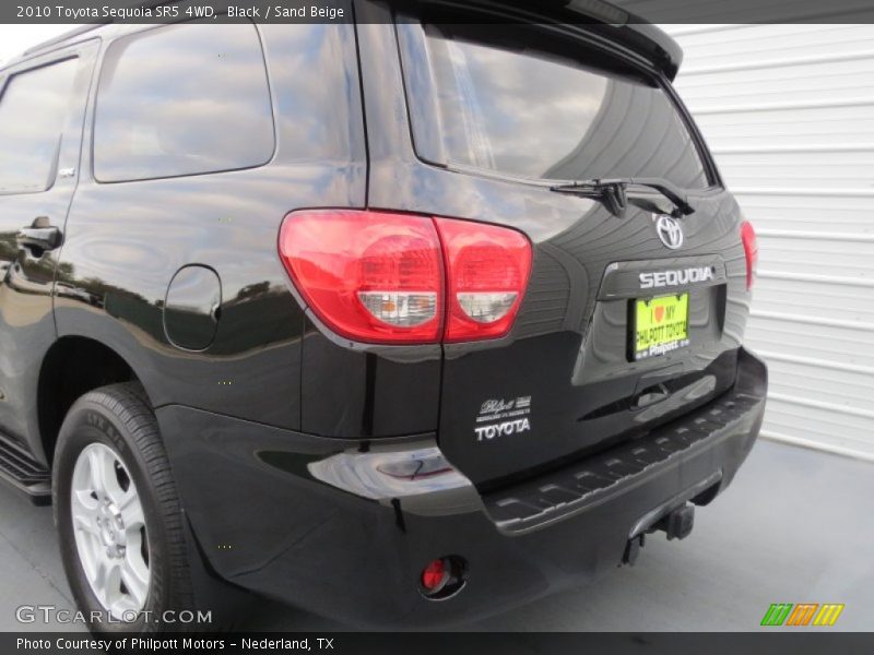 Black / Sand Beige 2010 Toyota Sequoia SR5 4WD