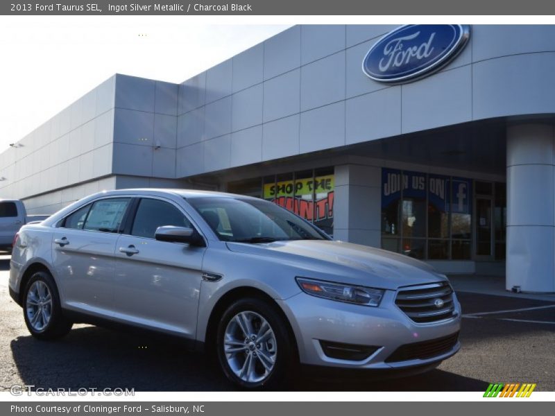 Ingot Silver Metallic / Charcoal Black 2013 Ford Taurus SEL