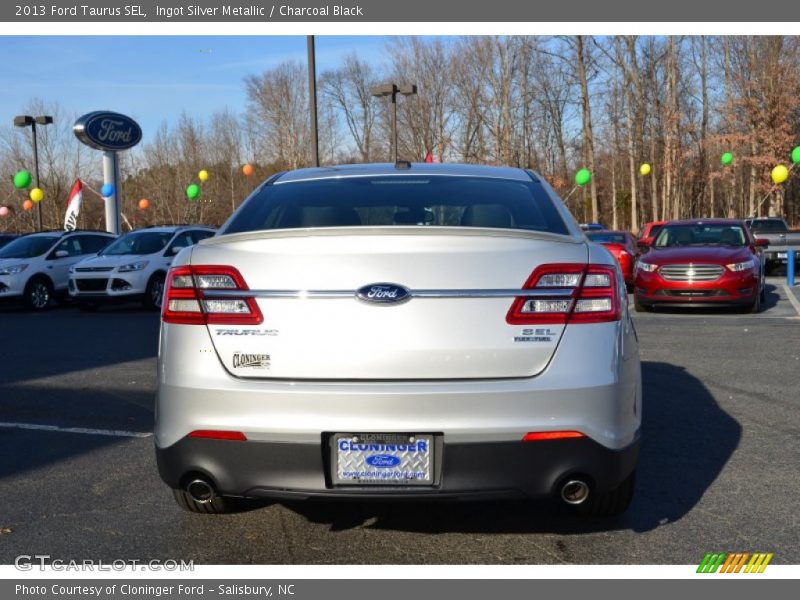 Ingot Silver Metallic / Charcoal Black 2013 Ford Taurus SEL