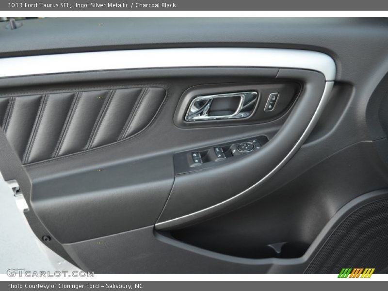 Ingot Silver Metallic / Charcoal Black 2013 Ford Taurus SEL
