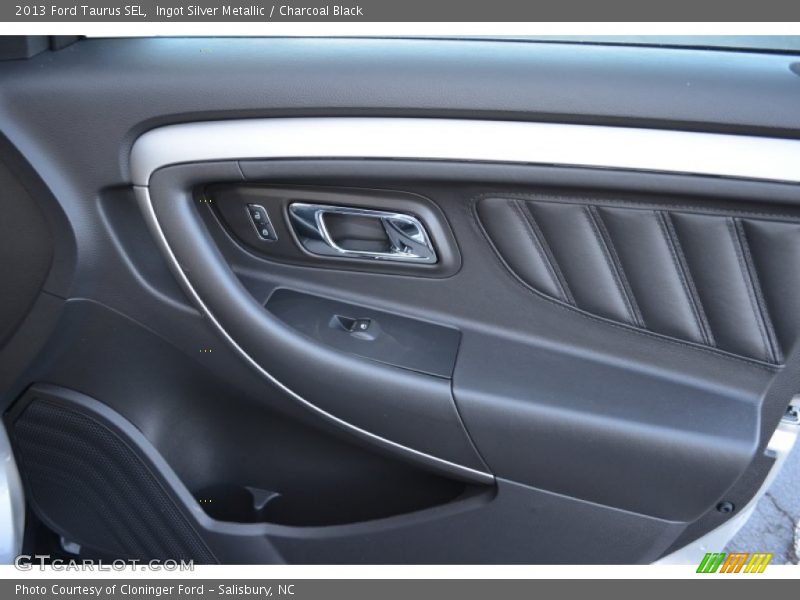 Ingot Silver Metallic / Charcoal Black 2013 Ford Taurus SEL