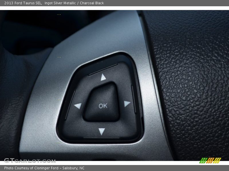 Ingot Silver Metallic / Charcoal Black 2013 Ford Taurus SEL