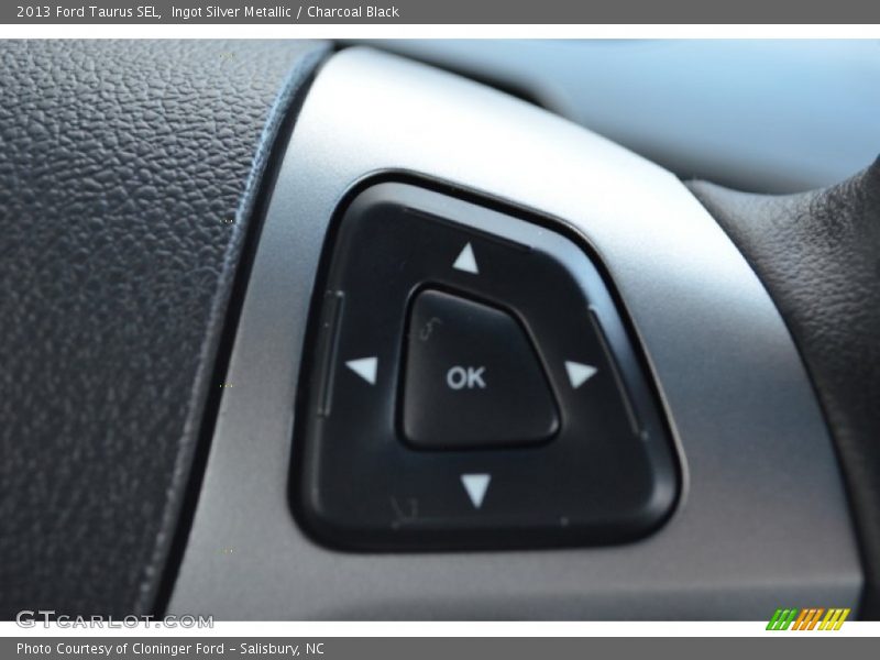 Ingot Silver Metallic / Charcoal Black 2013 Ford Taurus SEL