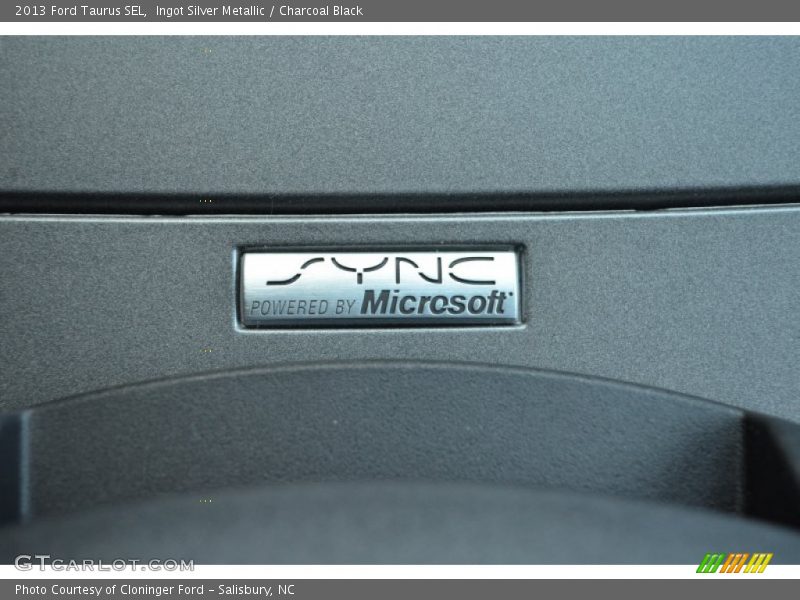 Ingot Silver Metallic / Charcoal Black 2013 Ford Taurus SEL