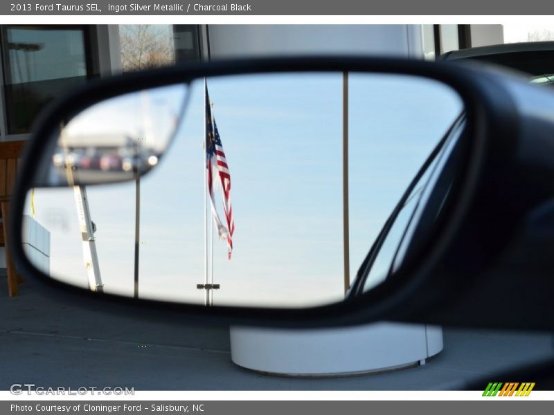 Ingot Silver Metallic / Charcoal Black 2013 Ford Taurus SEL