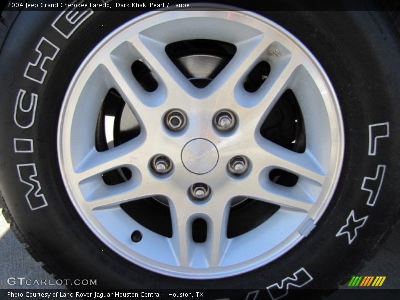  2004 Grand Cherokee Laredo Wheel
