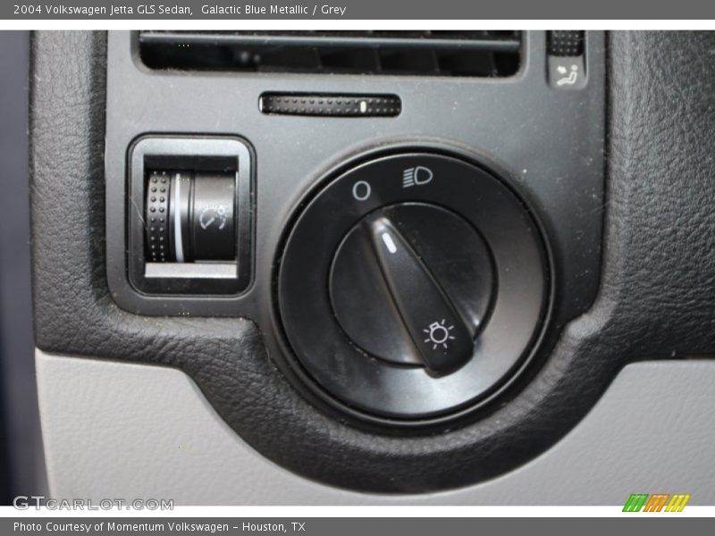 Controls of 2004 Jetta GLS Sedan