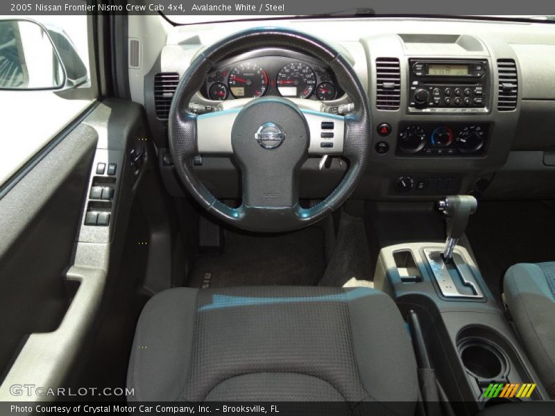 Avalanche White / Steel 2005 Nissan Frontier Nismo Crew Cab 4x4