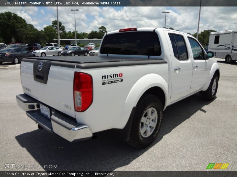 Avalanche White / Steel 2005 Nissan Frontier Nismo Crew Cab 4x4