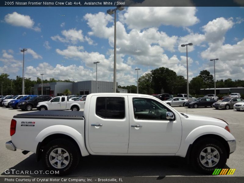 Avalanche White / Steel 2005 Nissan Frontier Nismo Crew Cab 4x4