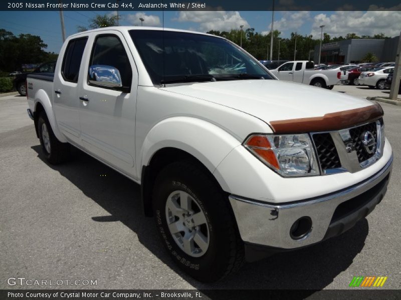 Avalanche White / Steel 2005 Nissan Frontier Nismo Crew Cab 4x4