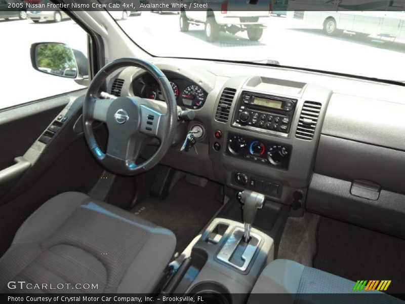 Avalanche White / Steel 2005 Nissan Frontier Nismo Crew Cab 4x4