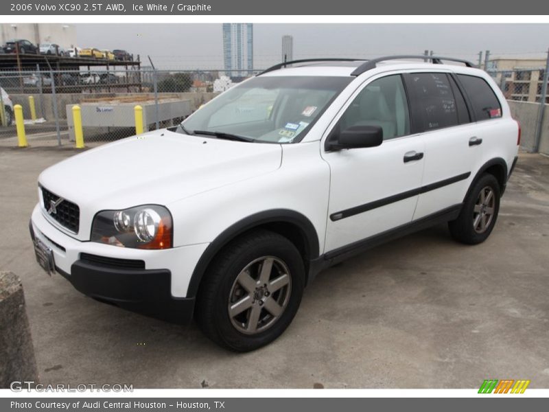 Ice White / Graphite 2006 Volvo XC90 2.5T AWD