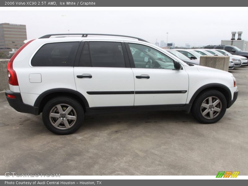 Ice White / Graphite 2006 Volvo XC90 2.5T AWD