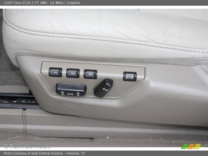 Ice White / Graphite 2006 Volvo XC90 2.5T AWD
