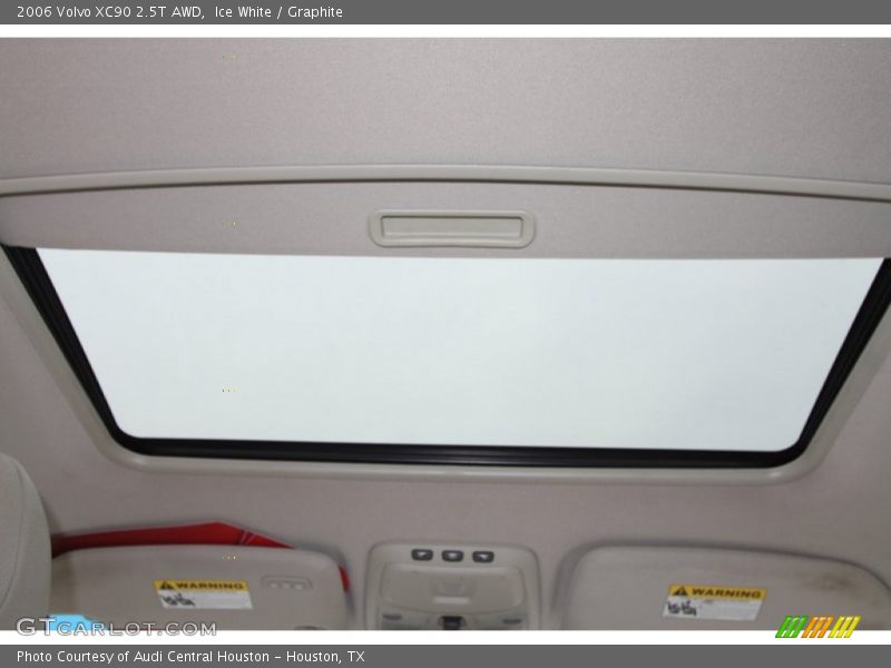 Ice White / Graphite 2006 Volvo XC90 2.5T AWD