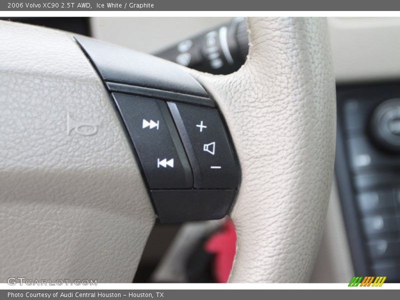 Ice White / Graphite 2006 Volvo XC90 2.5T AWD