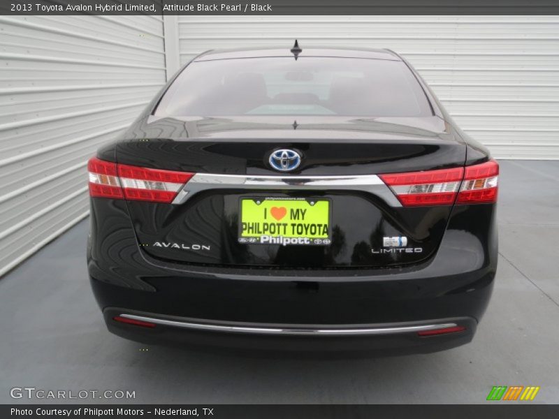 Attitude Black Pearl / Black 2013 Toyota Avalon Hybrid Limited