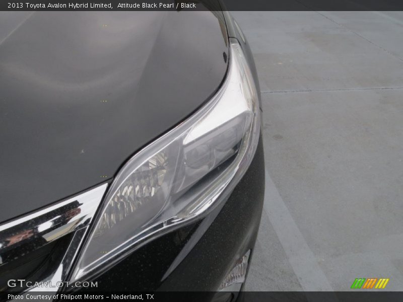Attitude Black Pearl / Black 2013 Toyota Avalon Hybrid Limited
