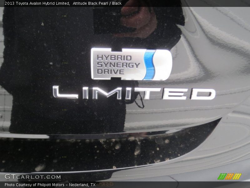 Attitude Black Pearl / Black 2013 Toyota Avalon Hybrid Limited