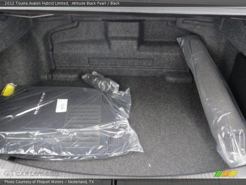  2013 Avalon Hybrid Limited Trunk