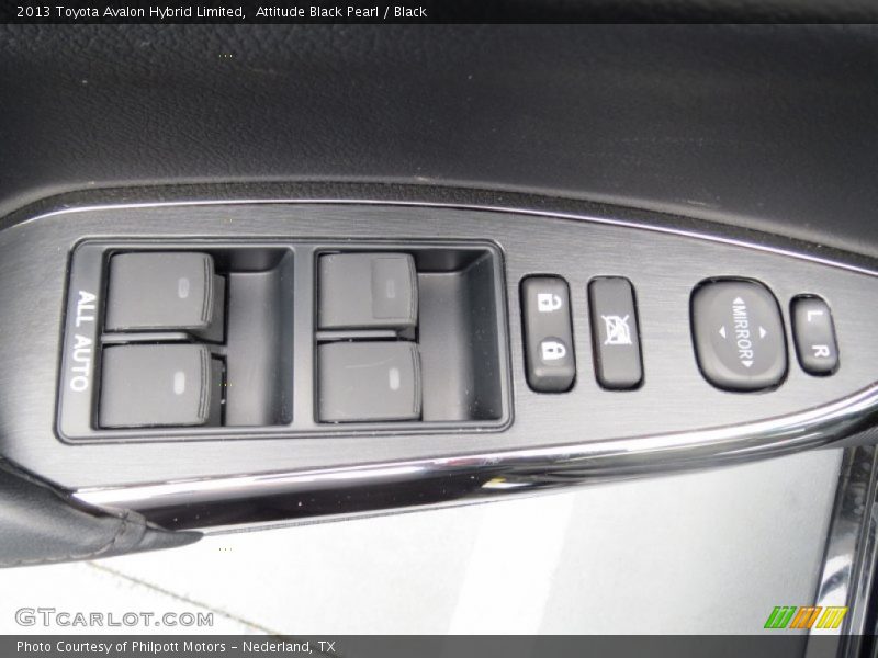 Attitude Black Pearl / Black 2013 Toyota Avalon Hybrid Limited
