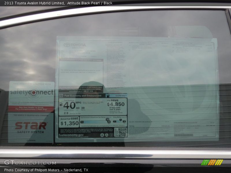 Attitude Black Pearl / Black 2013 Toyota Avalon Hybrid Limited
