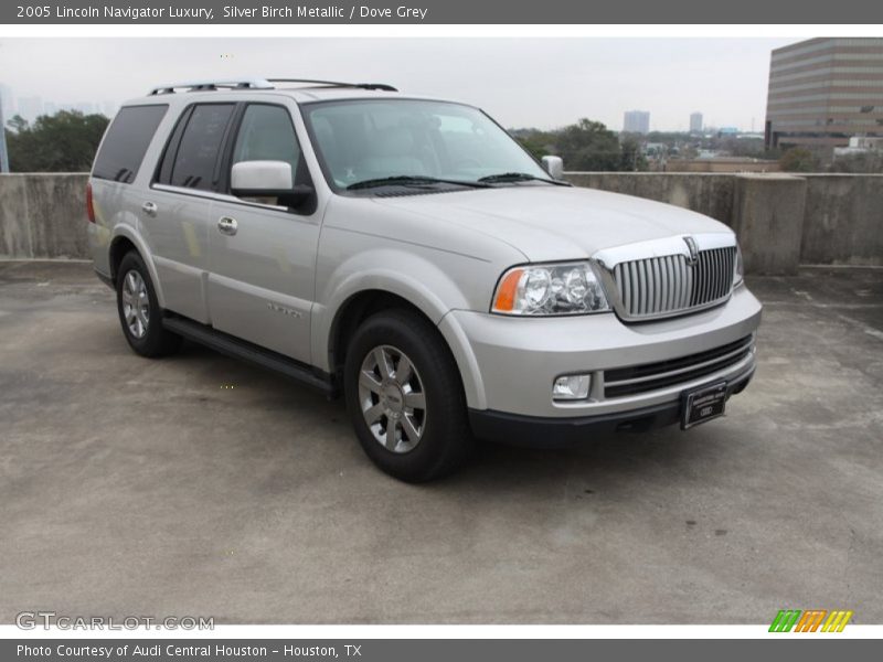 Silver Birch Metallic / Dove Grey 2005 Lincoln Navigator Luxury
