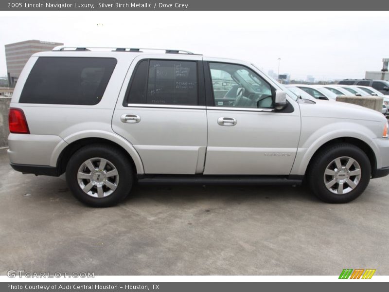 Silver Birch Metallic / Dove Grey 2005 Lincoln Navigator Luxury