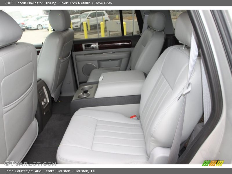 Silver Birch Metallic / Dove Grey 2005 Lincoln Navigator Luxury