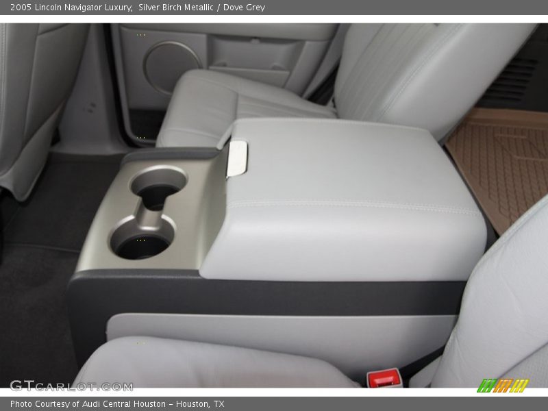 Silver Birch Metallic / Dove Grey 2005 Lincoln Navigator Luxury
