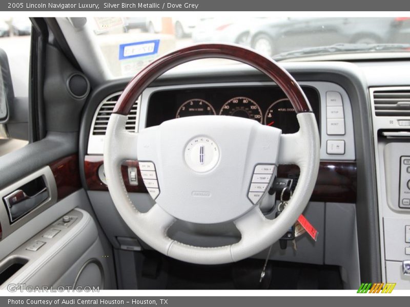 Silver Birch Metallic / Dove Grey 2005 Lincoln Navigator Luxury