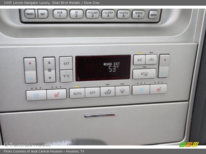 Silver Birch Metallic / Dove Grey 2005 Lincoln Navigator Luxury