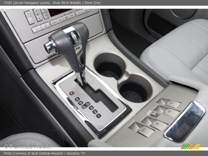 Silver Birch Metallic / Dove Grey 2005 Lincoln Navigator Luxury