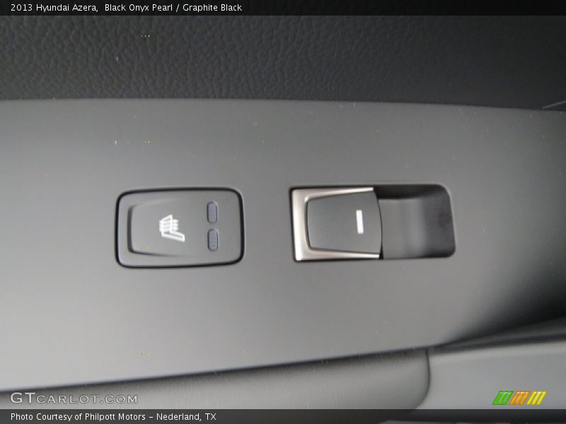 Black Onyx Pearl / Graphite Black 2013 Hyundai Azera