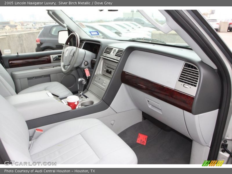 Silver Birch Metallic / Dove Grey 2005 Lincoln Navigator Luxury