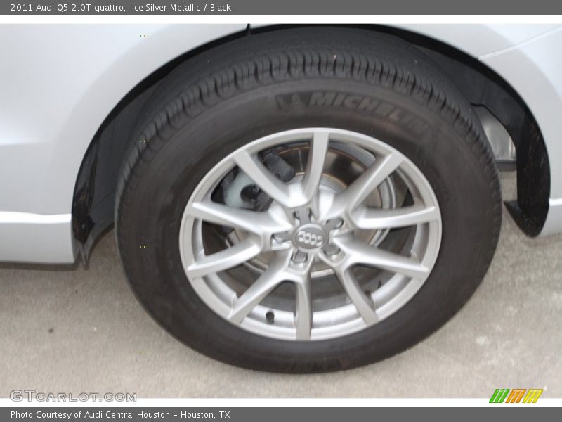 Ice Silver Metallic / Black 2011 Audi Q5 2.0T quattro