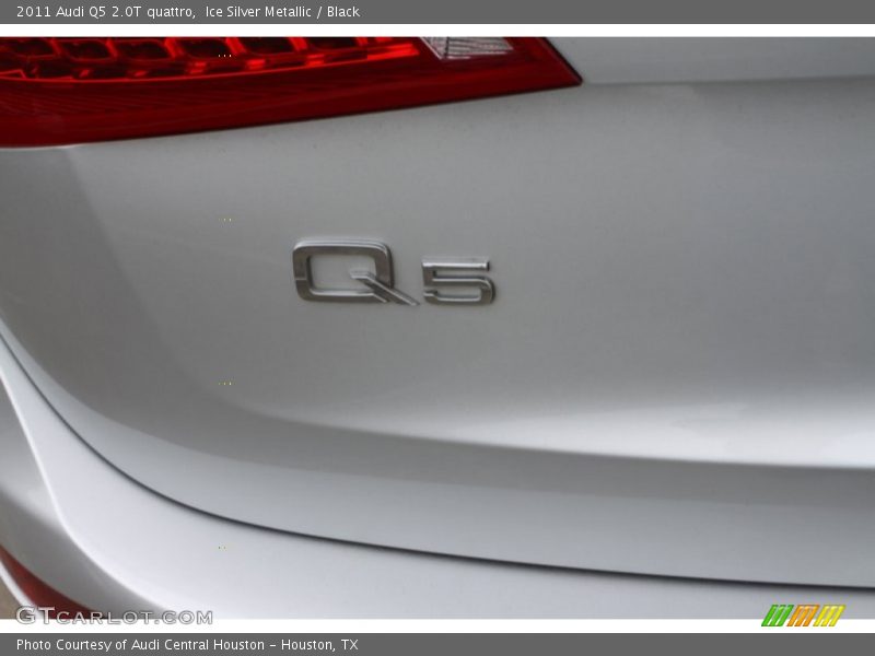 Ice Silver Metallic / Black 2011 Audi Q5 2.0T quattro