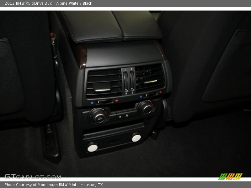 Alpine White / Black 2013 BMW X5 xDrive 35d